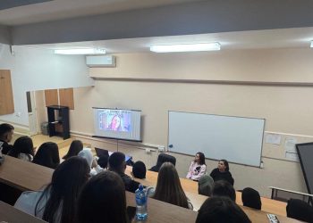 Mladi iz Tutina učili o sigurnom internetu i nenasilnoj komunikaciji