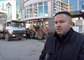 /VIDEO/ Tutin: Pešterska ulica u novom ruhu – počela rekonstrukcija ivičnjaka