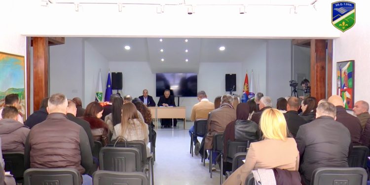 /VIDEO/ Skupština opštine Tutin usvojila rebalans budžeta i ključne odluke za infrastrukturni razvoj