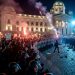 Nove tenzije ispred Skupštine Srbije: Sukob dvije grupe građana, intervenisala policija