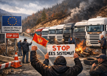 Blokade graničnih prelaza zbog EES sistema: Rožajci blokirali Dračenovac i Kulu