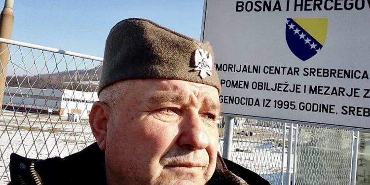 Pripadnik četničkog pokreta provocirao ispred Memorijalnog centra u Potočarima