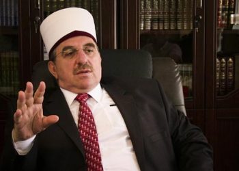 U Đakovici zapaljen Kur’an: Muftija Trnava upozorava na promociju mržnje protiv islama u ime deformisanog „albanizma“