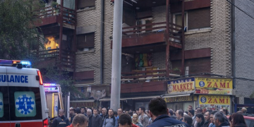 TRAGEDIJA U NOVOM PAZARU: Djevojka (29) pala sa četvrtog sprata, u teškom stanju prevezena u bolnicu