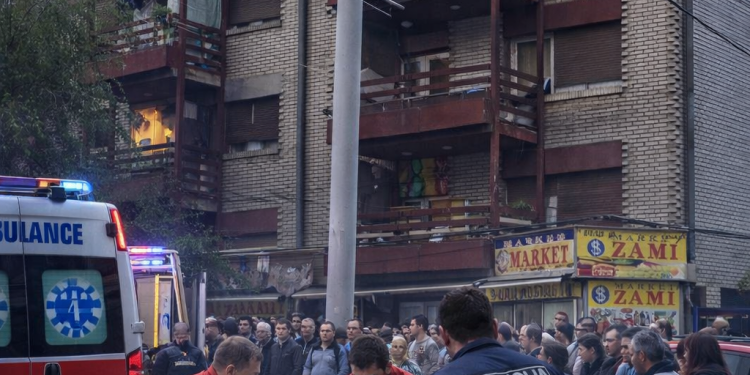 TRAGEDIJA U NOVOM PAZARU: Djevojka (29) pala sa četvrtog sprata, u teškom stanju prevezena u bolnicu