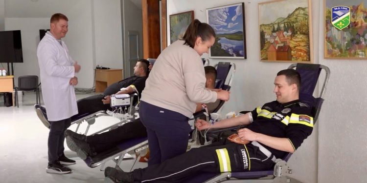 /VIDEO/ Druga ovogodišnja akcija u Tutinu: 24 jedinice krvi