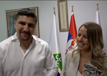 /VIDEO/ Šampioni u Tutinu: Muamer Hukić i Enad Ličina u posjeti predsjednici opštine Tutin Selmi Kučević